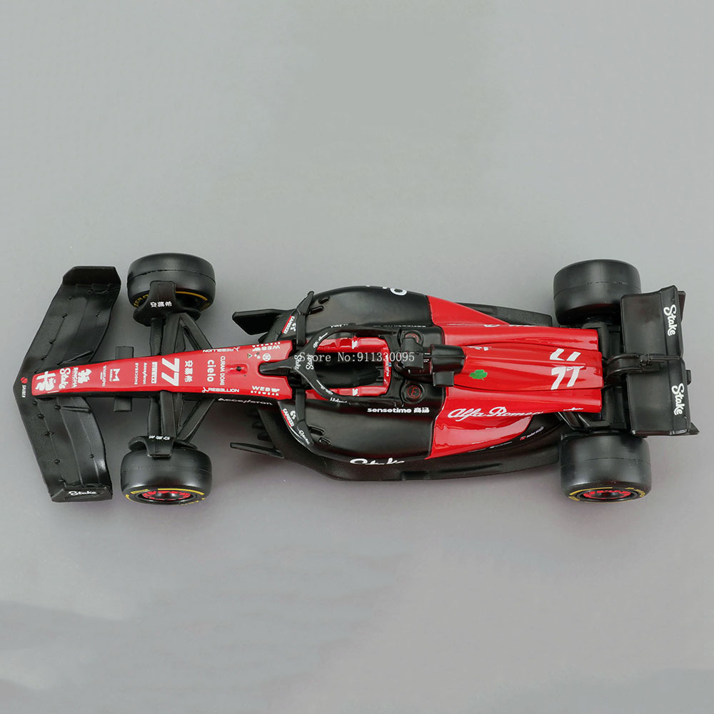 Bburago 1:43 Alfa Romeo F1 Tea - Model Kit Alfa Romeo 评论和价格