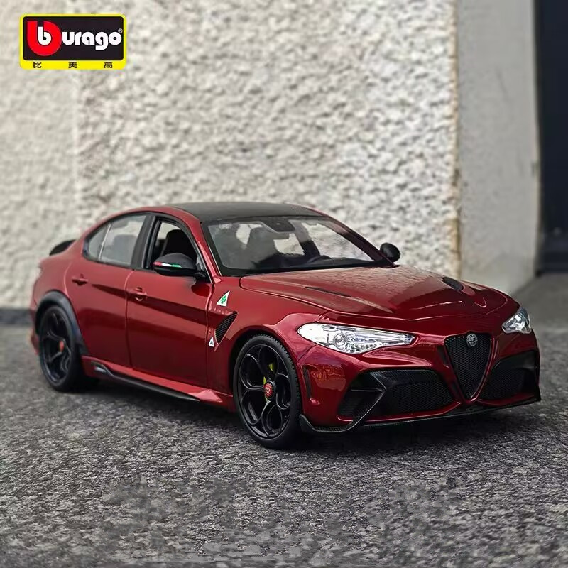 Bburago 1:18 Alfa Romeo Giulia - Model Kit Alfa Romeo 评论和价格