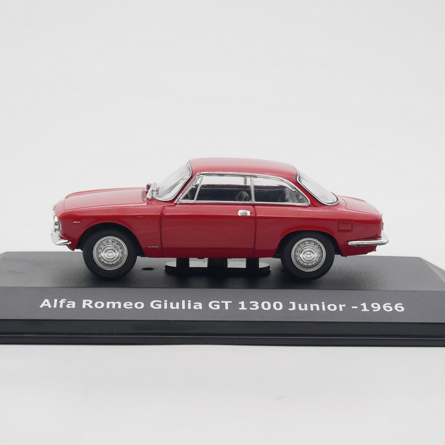 Toy Vehicle Collection Ixo 1:4 - Model Kit Alfa Romeo 评论和价格